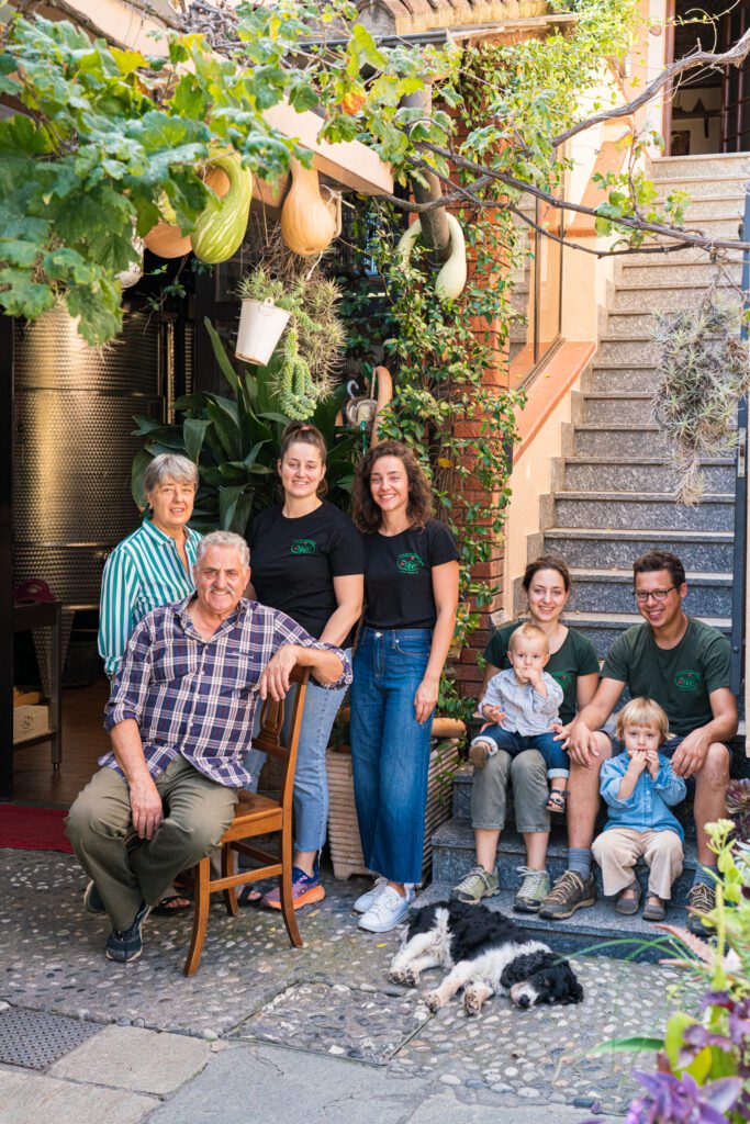 Famiglia Vio di Bio Vio Giobatta, produttori biologici di Pigato e Vermentino a Bastia d'Albenga